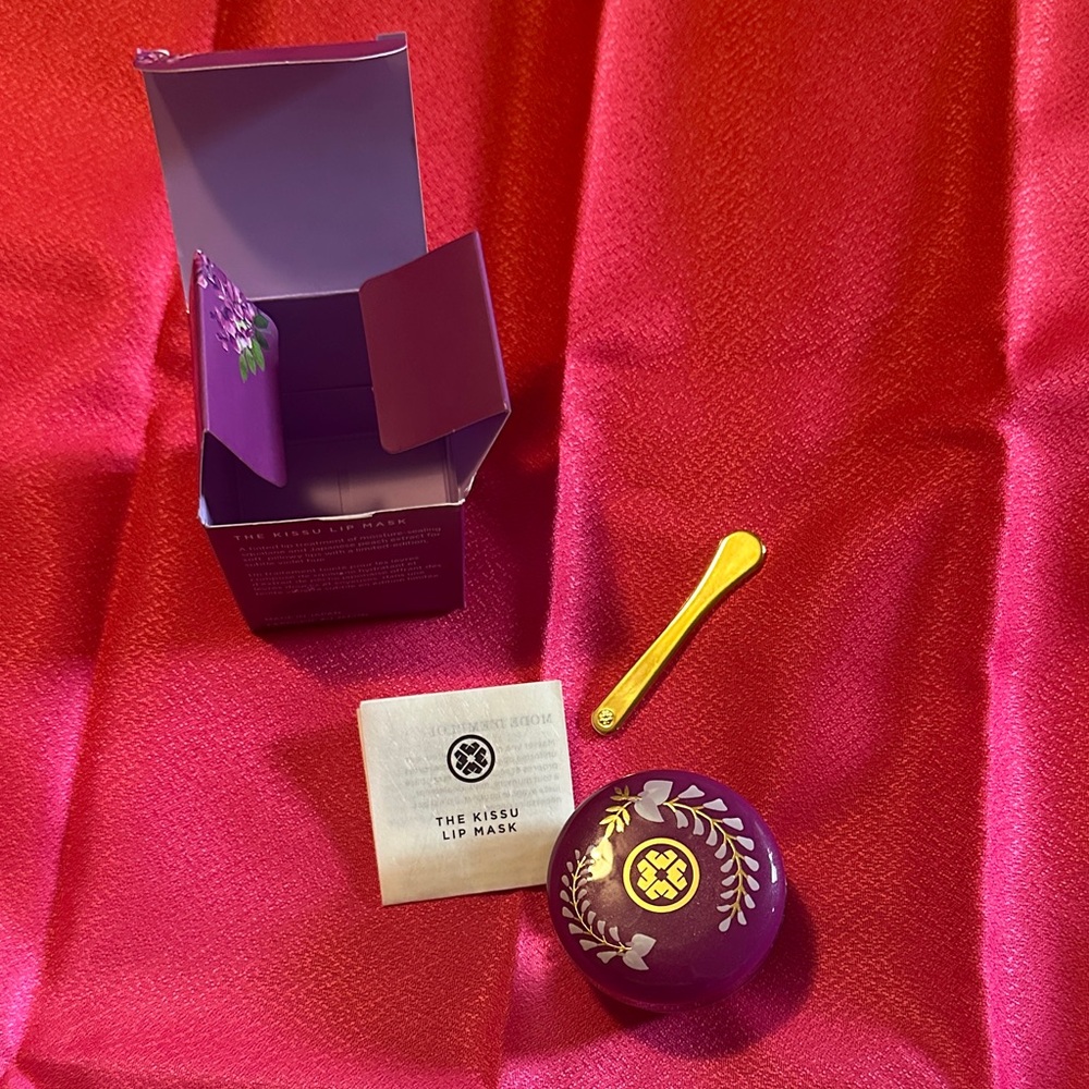 Tatcha Kissu Lip Mask Wisteria - Purple Packaging - Picture 5 of 6